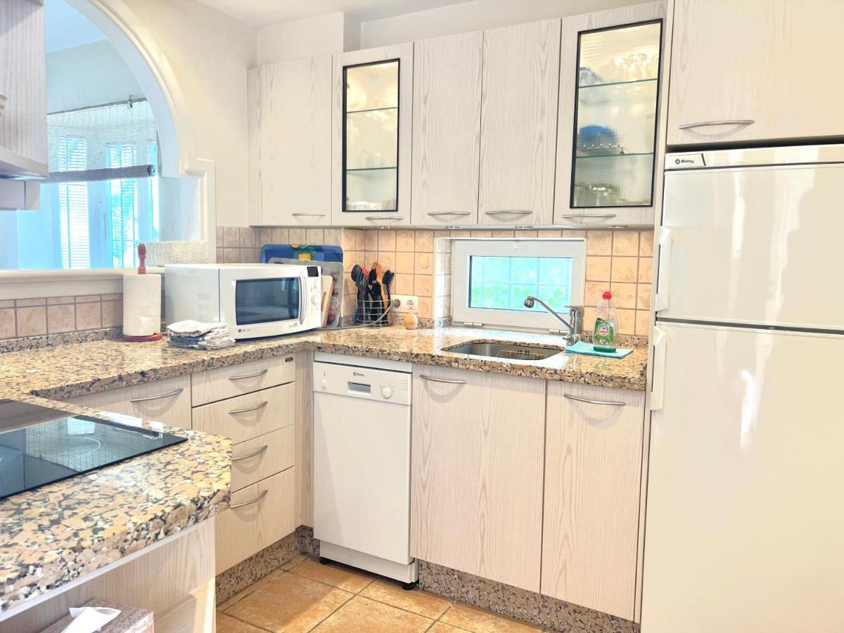 Fabulous Vacation In A 2 Bedroom Townhouse With 2 Terraces Overlooking The Sea, Suitable For 6 People 3 Swimming Pools Tennis And 200 Mts From The Sea El Faro Eksteriør bilde