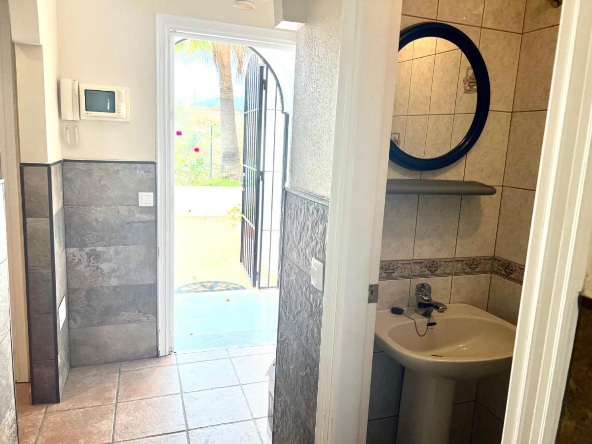 Fabulous Vacation In A 2 Bedroom Townhouse With 2 Terraces Overlooking The Sea, Suitable For 6 People 3 Swimming Pools Tennis And 200 Mts From The Sea El Faro Eksteriør bilde