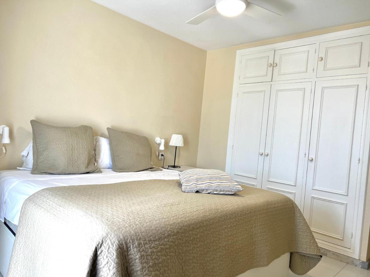 Fabulous Vacation In A 2 Bedroom Townhouse With 2 Terraces Overlooking The Sea, Suitable For 6 People 3 Swimming Pools Tennis And 200 Mts From The Sea El Faro Eksteriør bilde